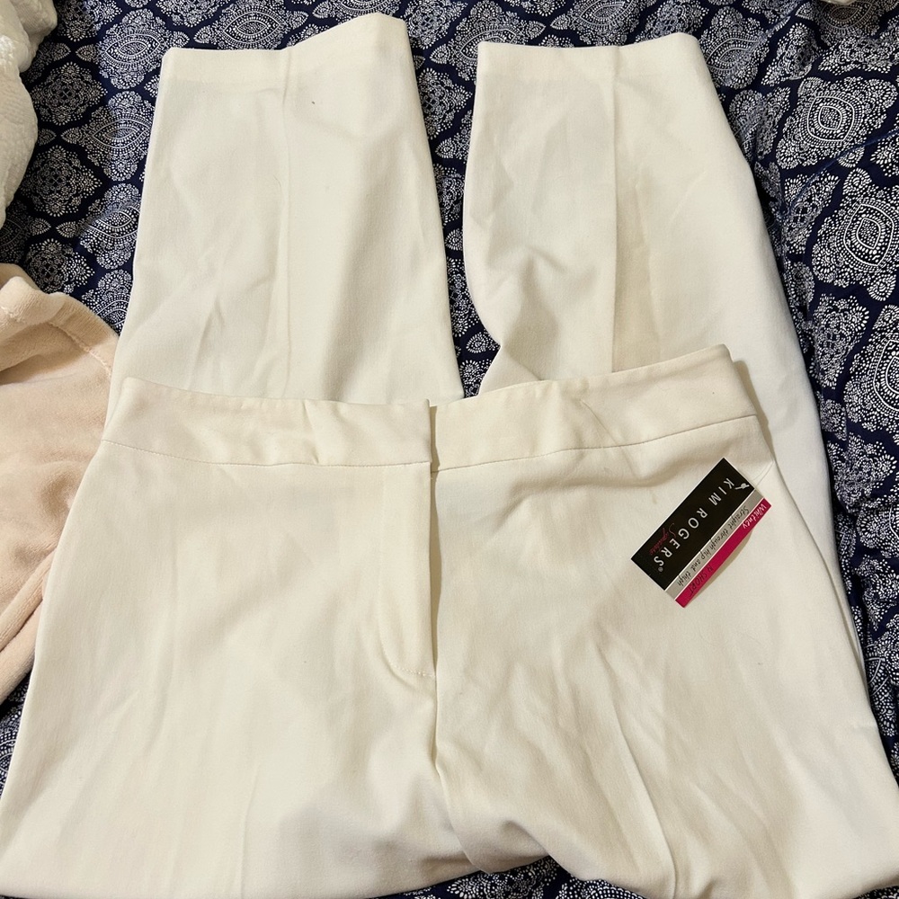 Kim Rogers white straight through hip and thigh pants- NWT - Picture 2 of 7
